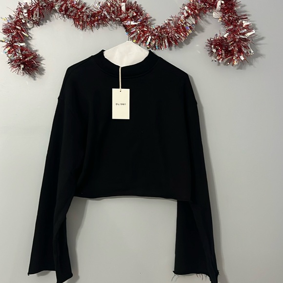 NWT cropped pullover - Picture 3 of 9